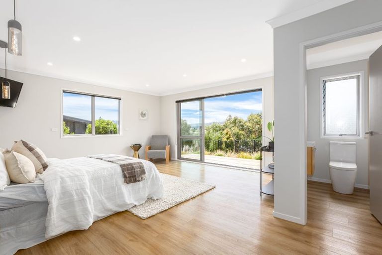 Photo of property in 136 Endeavour Drive, Whitby, Porirua, 5024