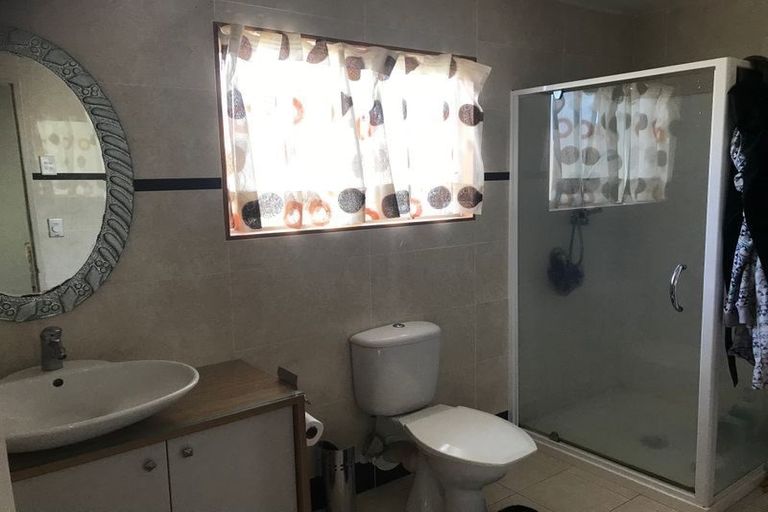 Photo of property in 13 Kaseng Place, East Tamaki Heights, Auckland, 2016