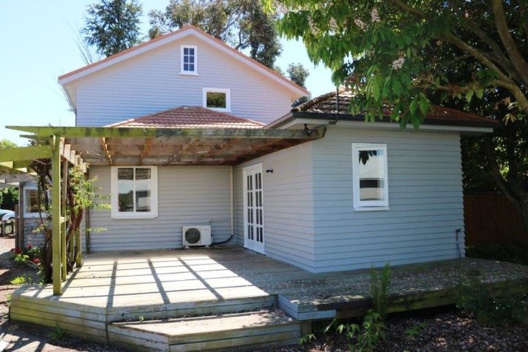 Photo of property in 59 Northcote Road, Northcote, Christchurch, 8052