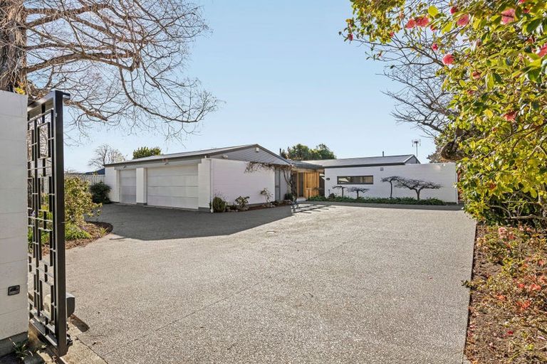 Photo of property in 443b Ilam Road, Bryndwr, Christchurch, 8052