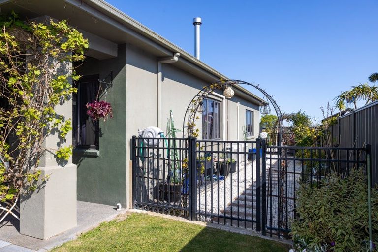 Photo of property in Heynes Place, 24 Heynes Place, Clive, 4102