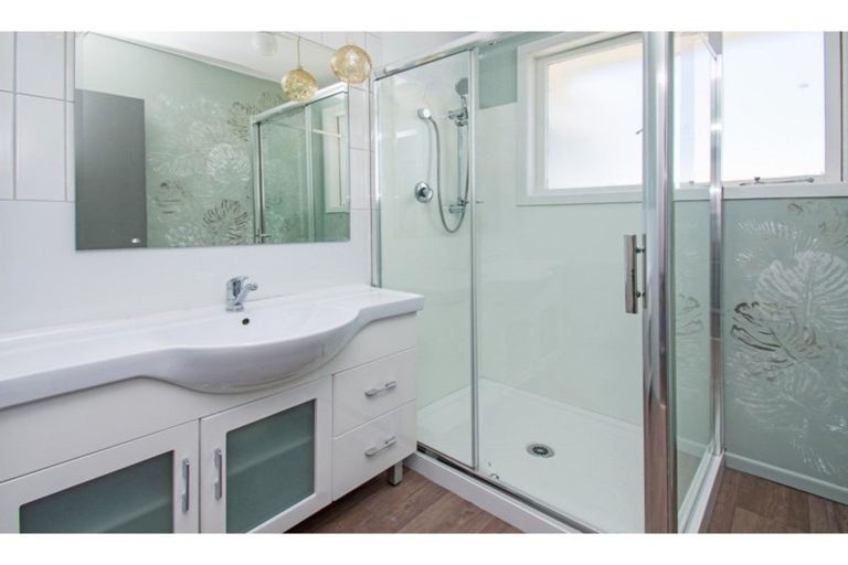 Photo of property in 50 Watts Road, Manurewa, Auckland, 2102