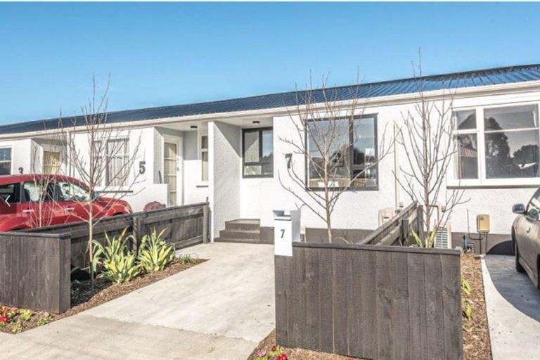Photo of property in 1 Kupe Place, Castlecliff, Whanganui, 4501