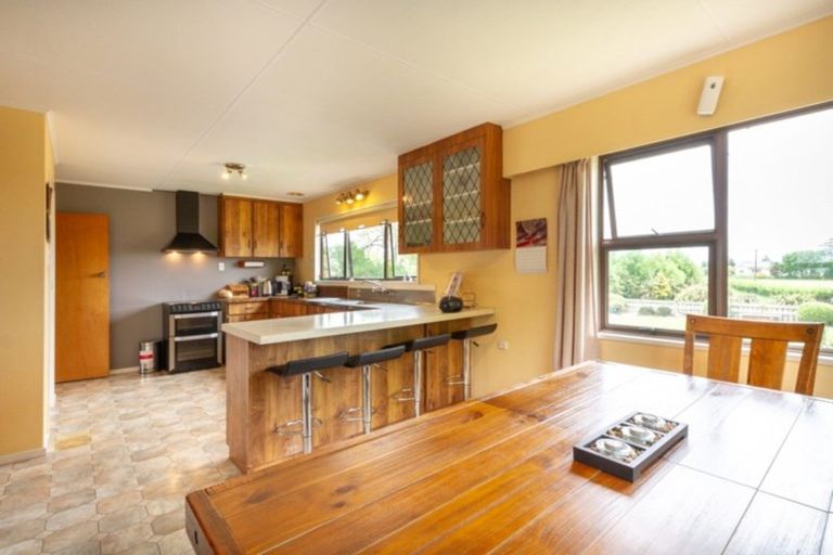 Photo of property in 75 Riverbank Road, Tiakitahuna, Palmerston North, 4477