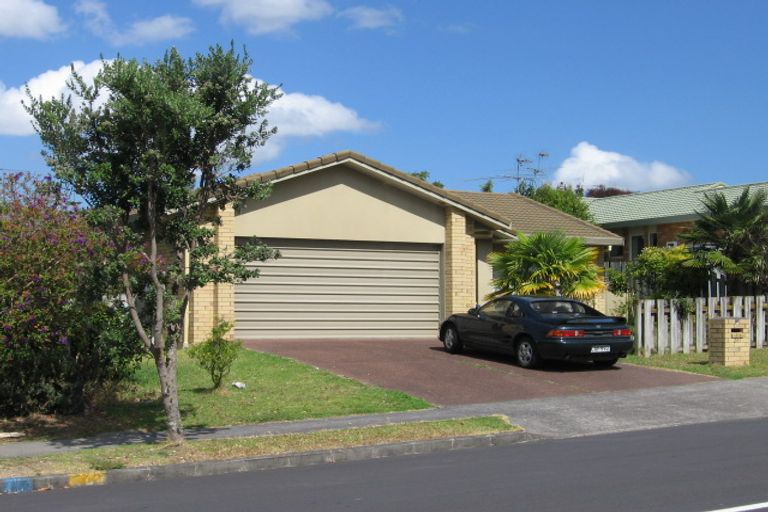 Photo of property in 26 Picasso Drive, West Harbour, Auckland, 0618