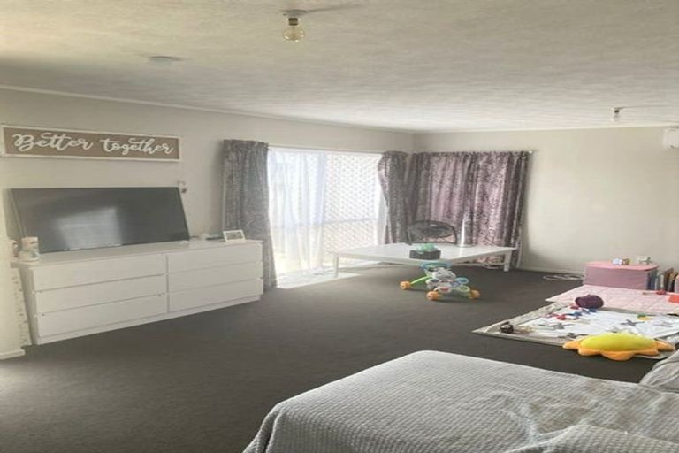 Photo of property in 19 Mona Vale, West Harbour, Auckland, 0618