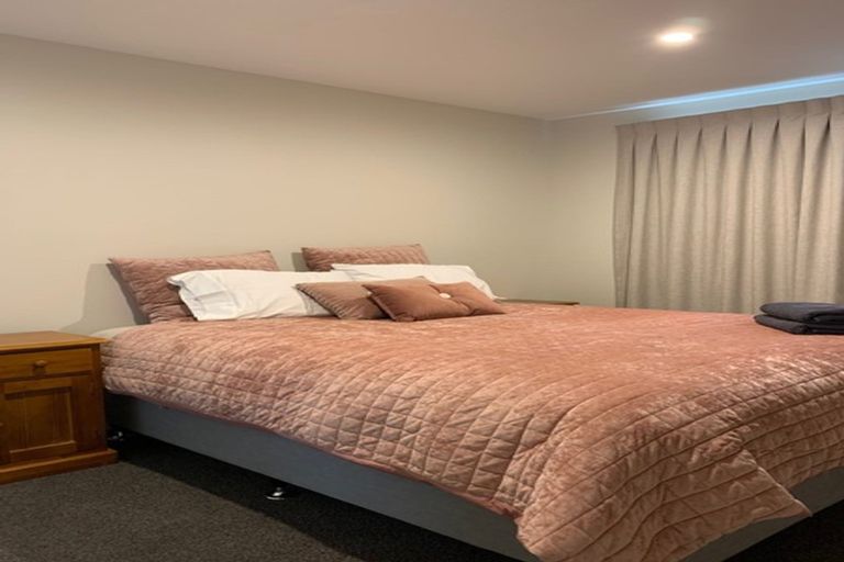 Photo of property in 117 Withells Road, Avonhead, Christchurch, 8042