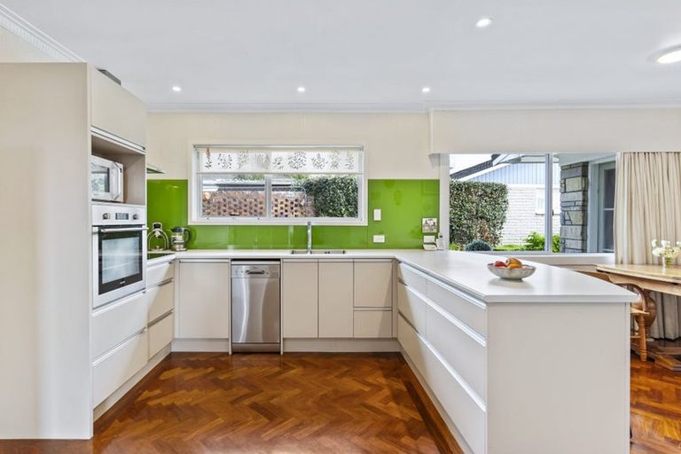 Photo of property in 21 Marywil Crescent, Hillcrest, Auckland, 0627