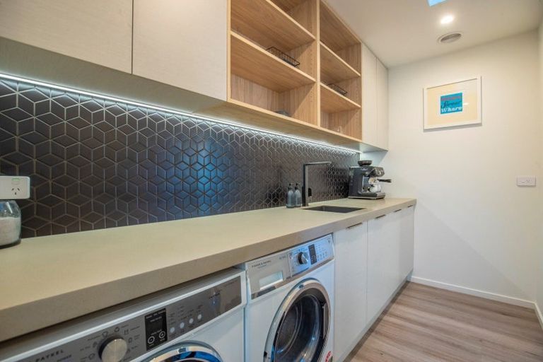 Photo of property in 6 Platinum Ridge, Wanaka, 9305