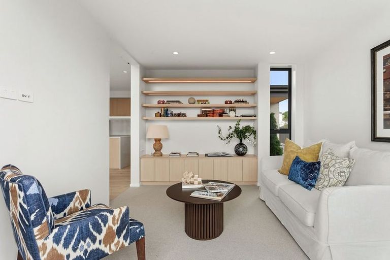 Photo of property in 38 Straven Road, Riccarton, Christchurch, 8011