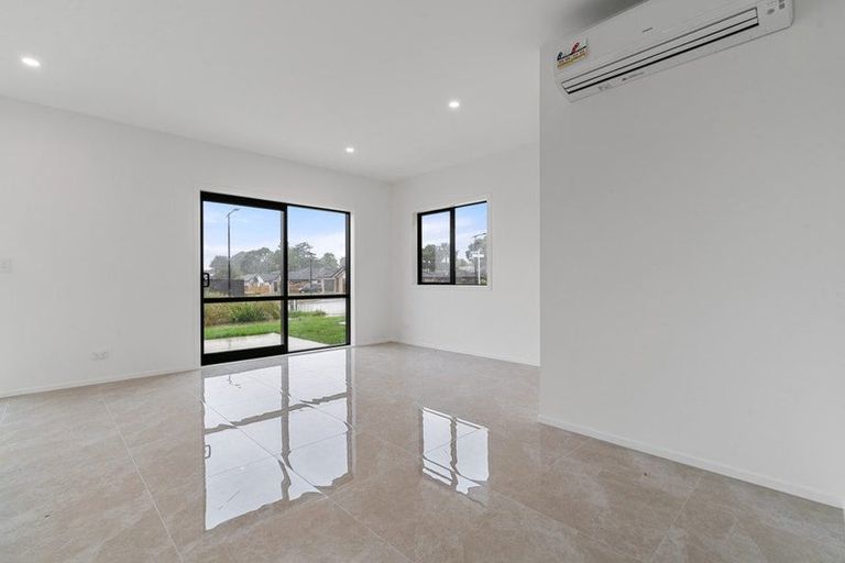 Photo of property in 8 Booker Drive, Tuakau, 2121