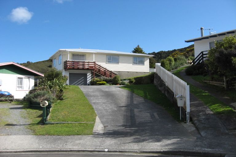 Photo of property in 14 Naseby Grove, Wainuiomata, Lower Hutt, 5014