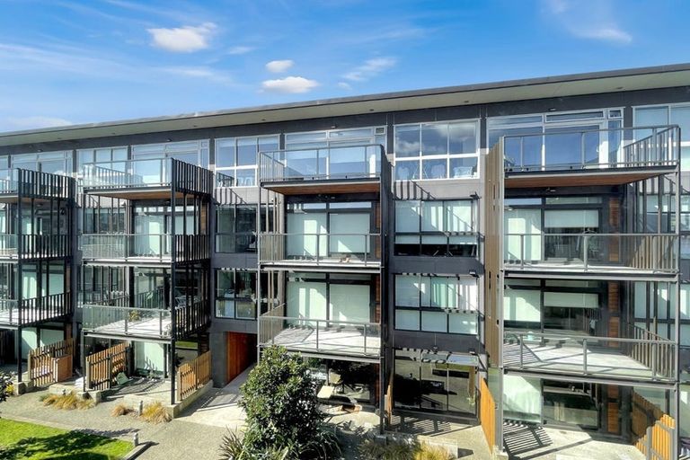 Photo of property in Vedado Apartments, 305/41 Hopper Street, Mount Cook, Wellington, 6011