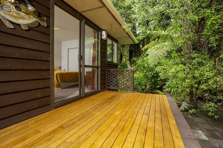 Photo of property in 3/72 Lake Road, Northcote, Auckland, 0627