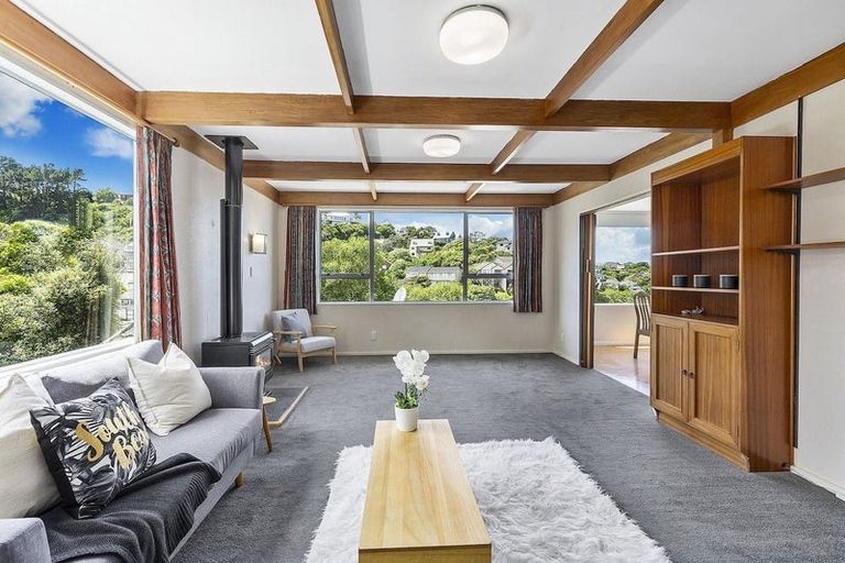 Photo of property in 17 Malaghan Grove, Johnsonville, Wellington, 6037