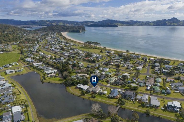 Photo of property in 13 Martin Place, Cooks Beach, Whitianga, 3591