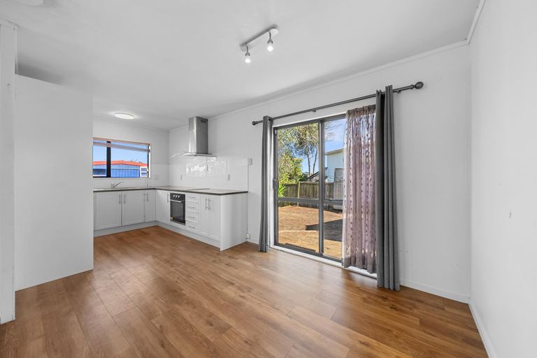 Photo of property in 1 Dalmahoy Place, Wattle Downs, Auckland, 2103