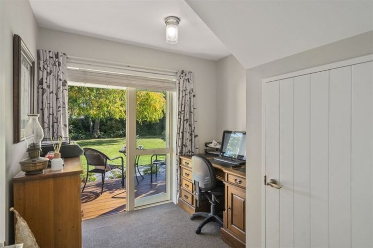 Photo of property in 55 Kennedys Bush Road, Halswell, Christchurch, 8025