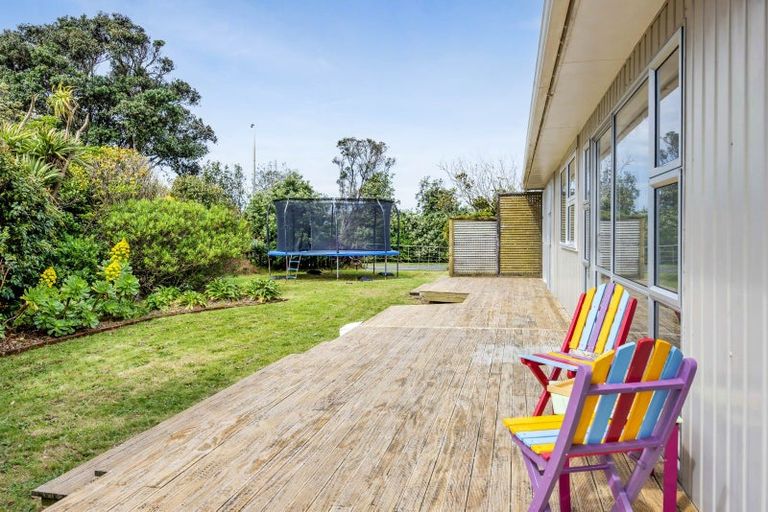 Photo of property in 1 Pohutukawa Drive, Opunake, 4616