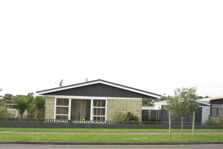 Photo of property in 6 Smeaton Road, Bell Block, New Plymouth, 4312