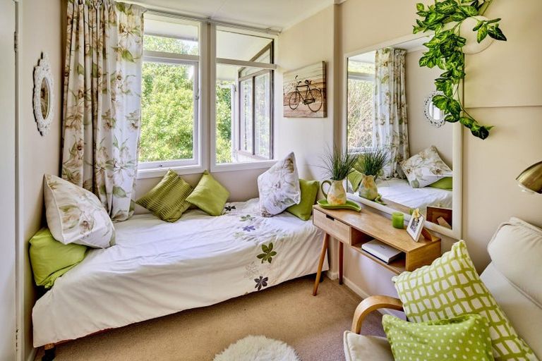 Photo of property in 52 Dominion Park Street, Johnsonville, Wellington, 6037