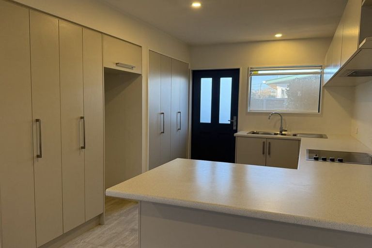 Photo of property in 2/64 Packe Street, Edgeware, Christchurch, 8013