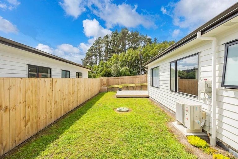Photo of property in 26 Paihere Street, Huapai, Kumeu, 0810