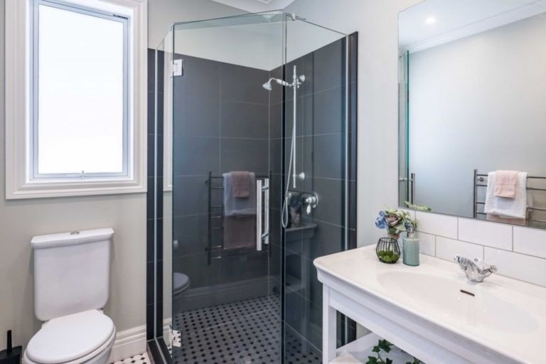 Photo of property in 51 Tinakori Road, Thorndon, Wellington, 6011