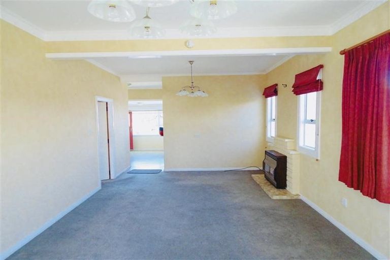 Photo of property in 3b Waimea Street, Westown, New Plymouth, 4310