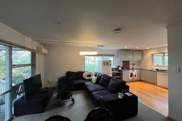 Photo of property in 2/8 Putney Place, Ranui, Auckland, 0612