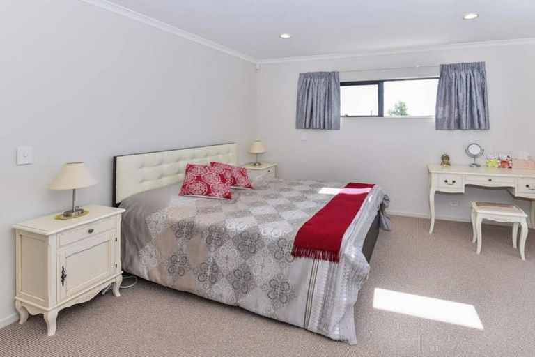 Photo of property in 9 Kirkaldy Street, Wattle Downs, Auckland, 2103