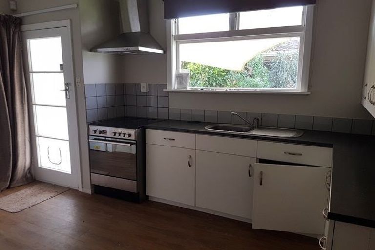 Photo of property in 10 Mcdonald Place, Awapuni, Palmerston North, 4412