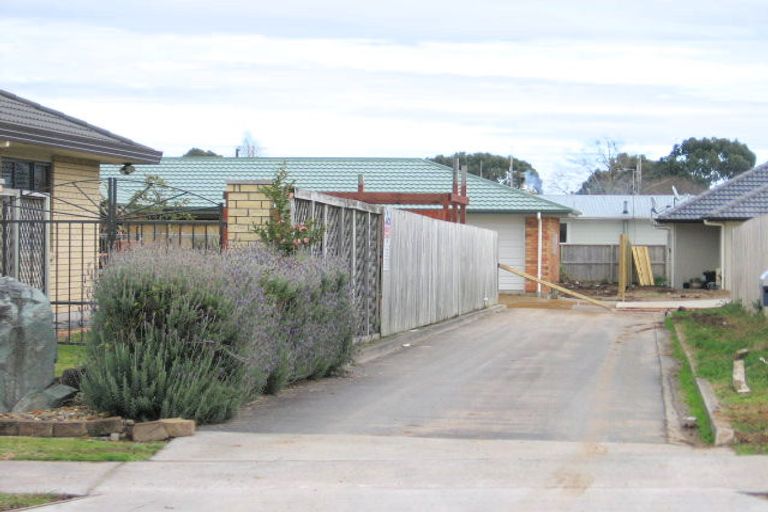 Photo of property in 66 Waiwherowhero Drive, St Andrews, Hamilton, 3200