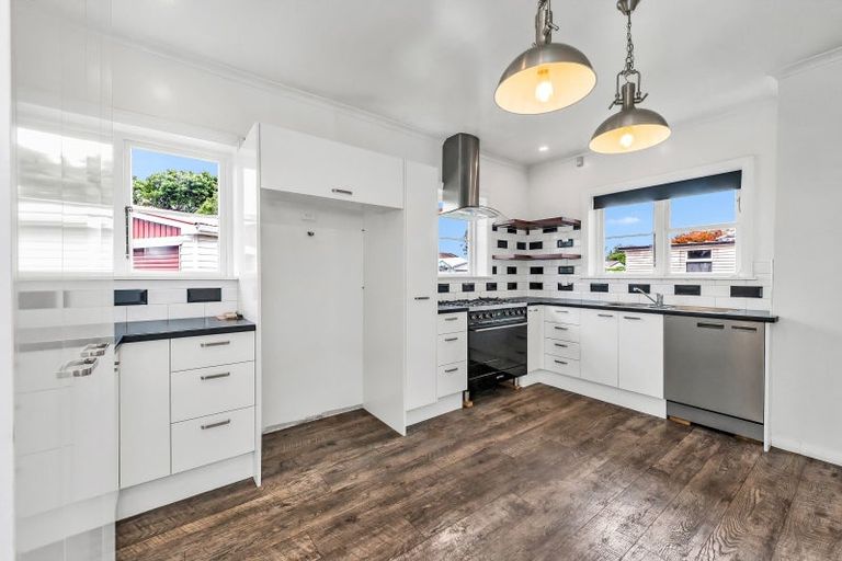 Photo of property in 20 Jollie Street, Linwood, Christchurch, 8062