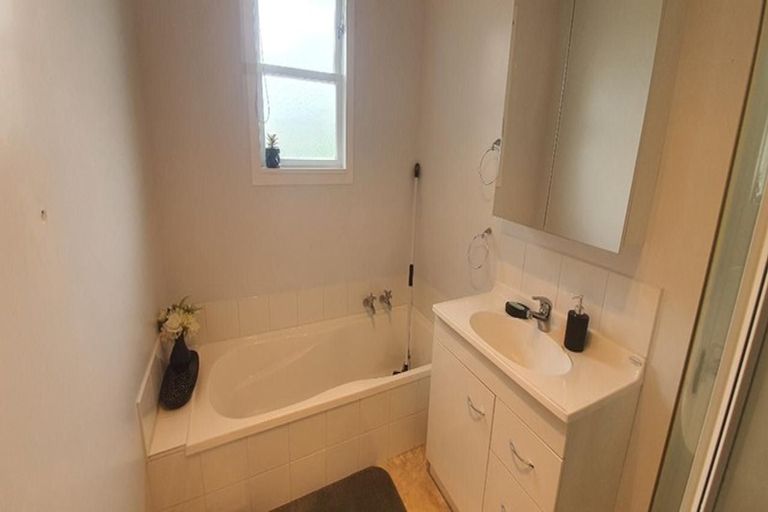 Photo of property in 184 Taita Drive, Avalon, Lower Hutt, 5011