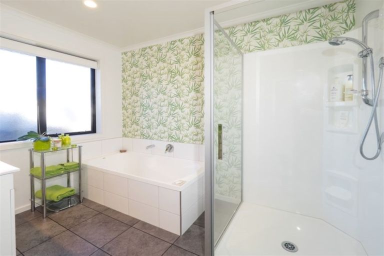 Photo of property in 16 Johnstone Street, Tinwald, Ashburton, 7700