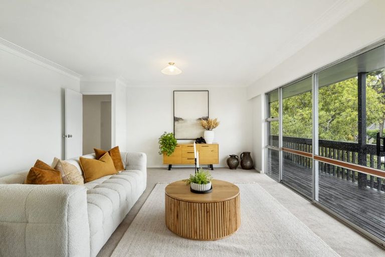 Photo of property in 4 Sispara Place, Beach Haven, Auckland, 0626