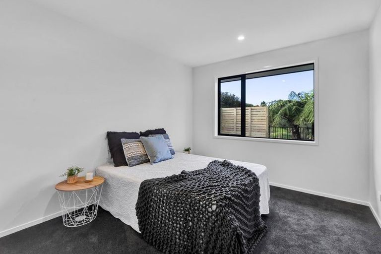 Photo of property in 8 Ponga Place, Highlands Park, New Plymouth, 4312