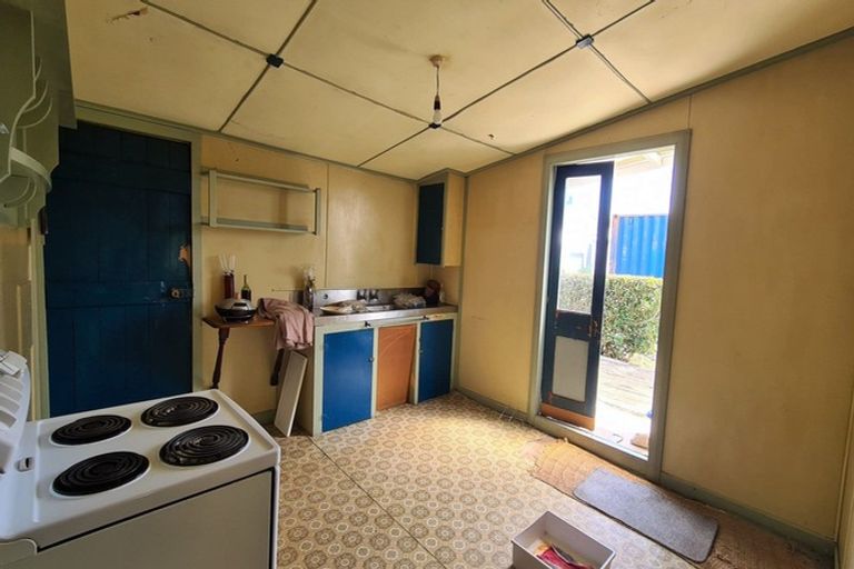 Photo of property in 10 King Street, Opunake, 4616