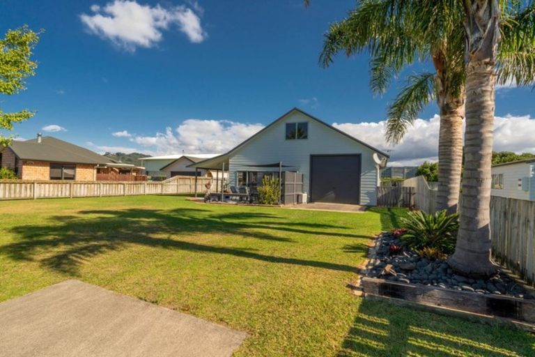 Photo of property in 17 Endeavour Close, Whitianga, 3510
