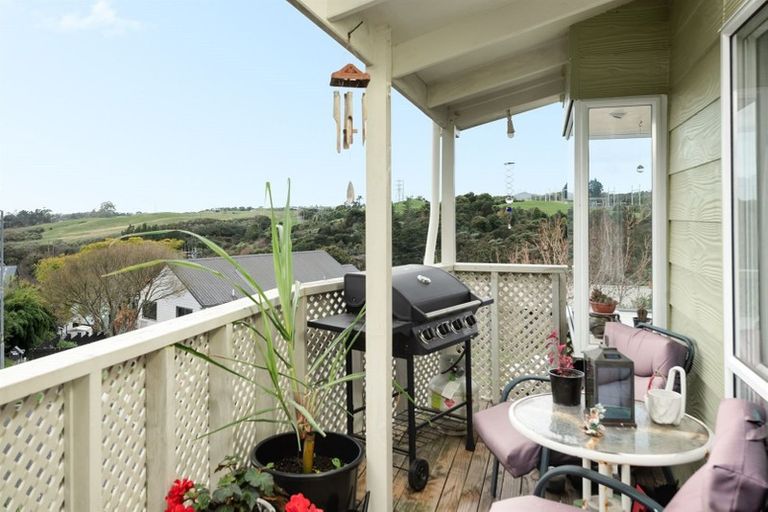 Photo of property in 18 Snowden Street, Ohauiti, Tauranga, 3112