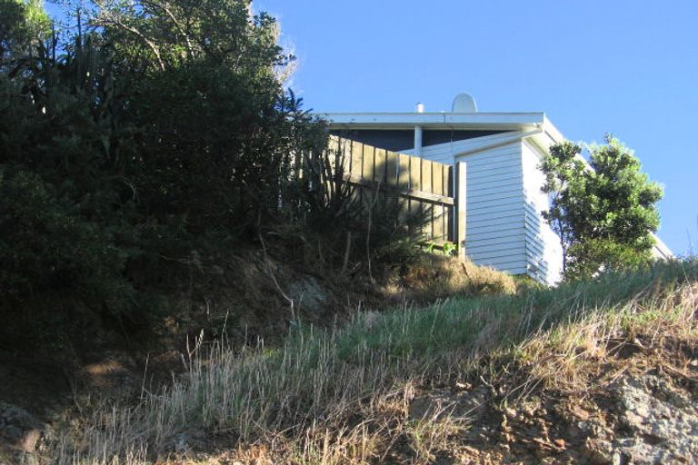 Photo of property in 77a Bassett Road, Johnsonville, Wellington, 6037