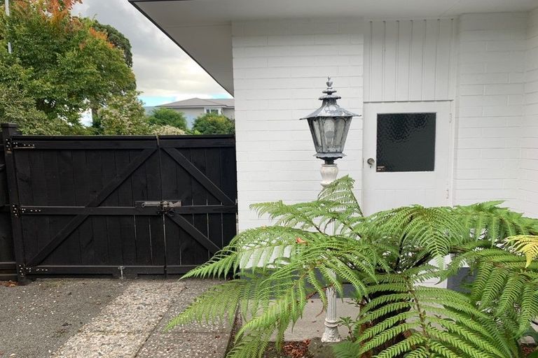 Photo of property in 2/57a Glandovey Road, Fendalton, Christchurch, 8052