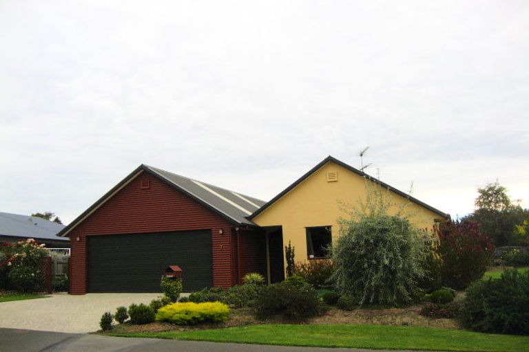 Photo of property in 7 Duxford Crescent, Fairfield, Dunedin, 9018