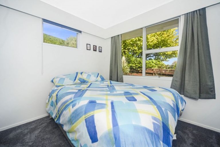 Photo of property in 17 Winara Avenue, Waikanae, 5036