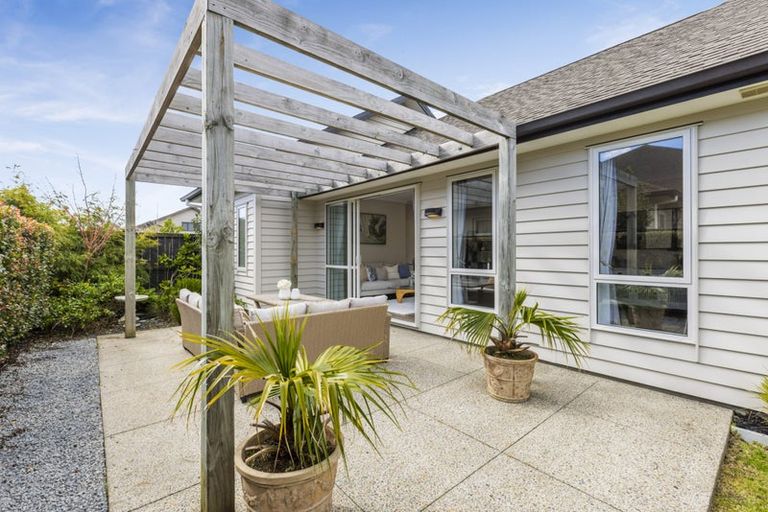 Photo of property in 14 Paso Fino Crescent, Karaka, Papakura, 2113