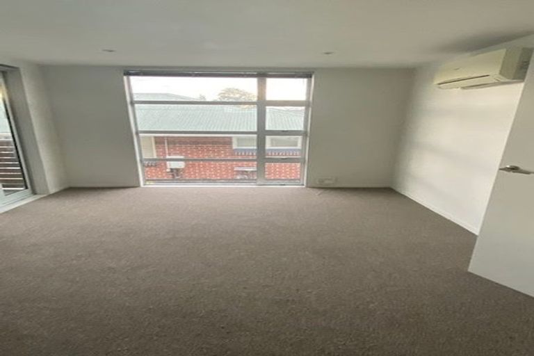 Photo of property in 43 Grafton Street, Waltham, Christchurch, 8011