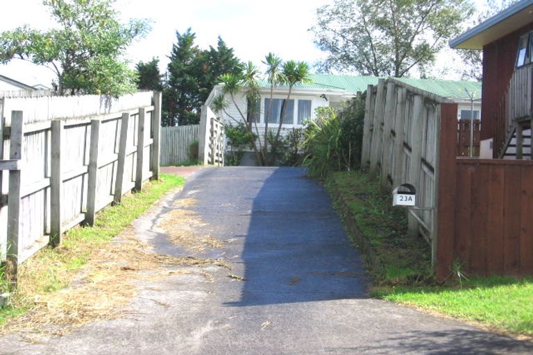 Photo of property in 23a Riserra Drive, Ranui, Auckland, 0612