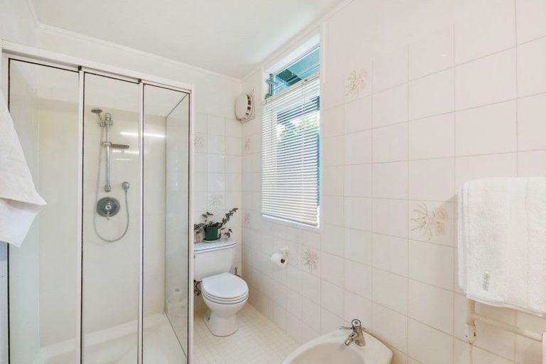 Photo of property in 57 Parr Terrace, Castor Bay, Auckland, 0620