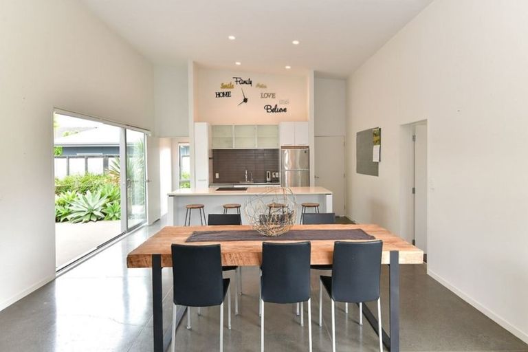 Photo of property in 76 Omana Avenue, Shelly Beach, Helensville, 0874